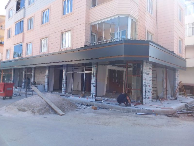İşletmenizin Dış Cephesi Neden İlk İzlenimi Belirler? Kurumsal Görünümün Önemi